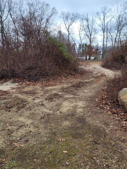 More Photos Of 4 Commerce Ct, Ledyard Land For Lease