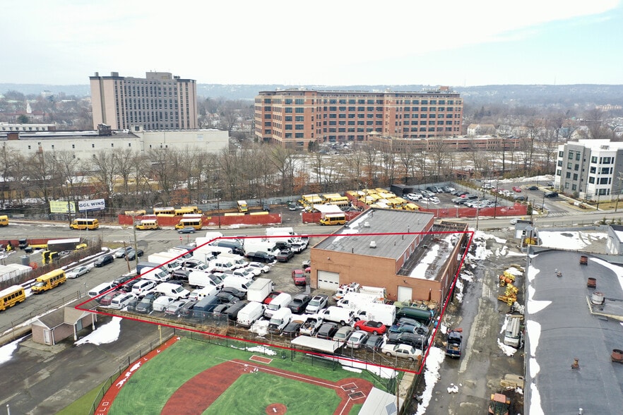 More Photos Of 136 Arlington Ave, Bloomfield Warehouse For Lease