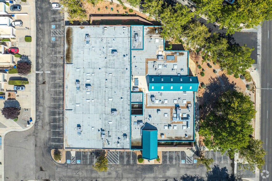 More Photos Of 9901 Montgomery Blvd NE, Albuquerque Veterinarian Kennel For Sale