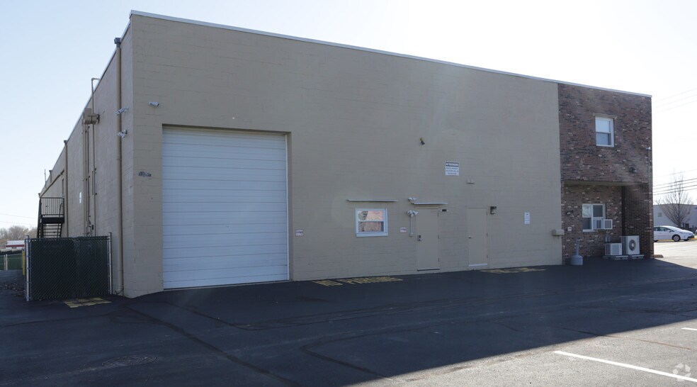 More Photos Of 1380 S Pennsylvania Ave, Morrisville Manufacturing For Lease