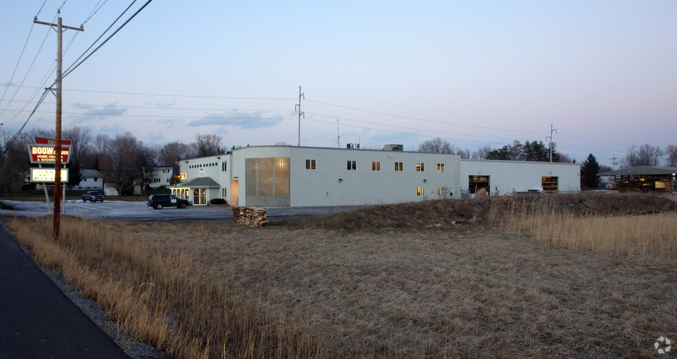 Primary Photo Of 5912 N Burdick St, East Syracuse Freestanding For Lease