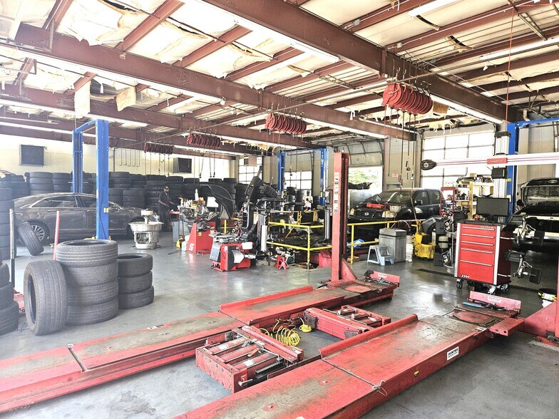 More Photos Of 3943 Old Austell Rd, Powder Springs Auto Repair For Sale