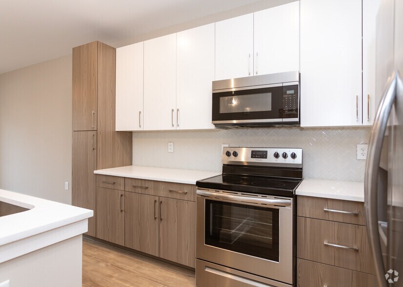 More Photos Of 222 S Main St, Mooresville Apartments For Sale