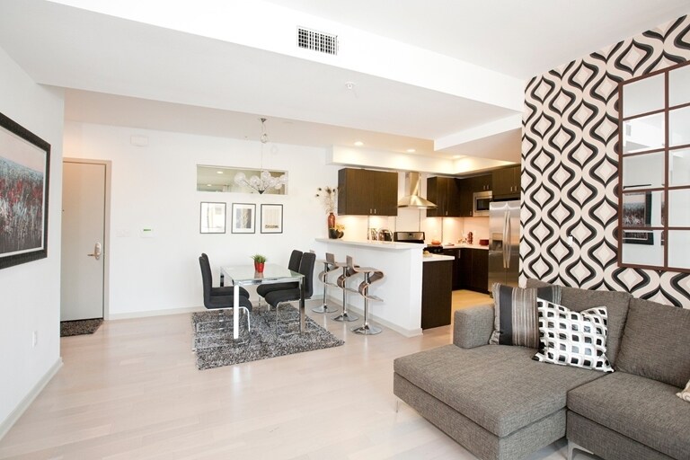 More Photos Of 11900 Courtleigh Dr, Los Angeles Apartments For Sale