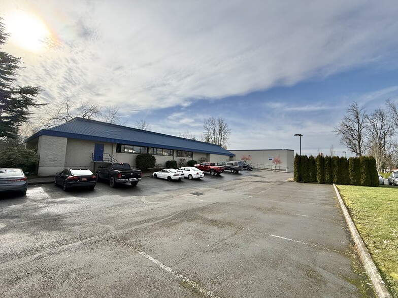 More Photos Of 8014 NE 13th Ave, Vancouver Freestanding For Sale