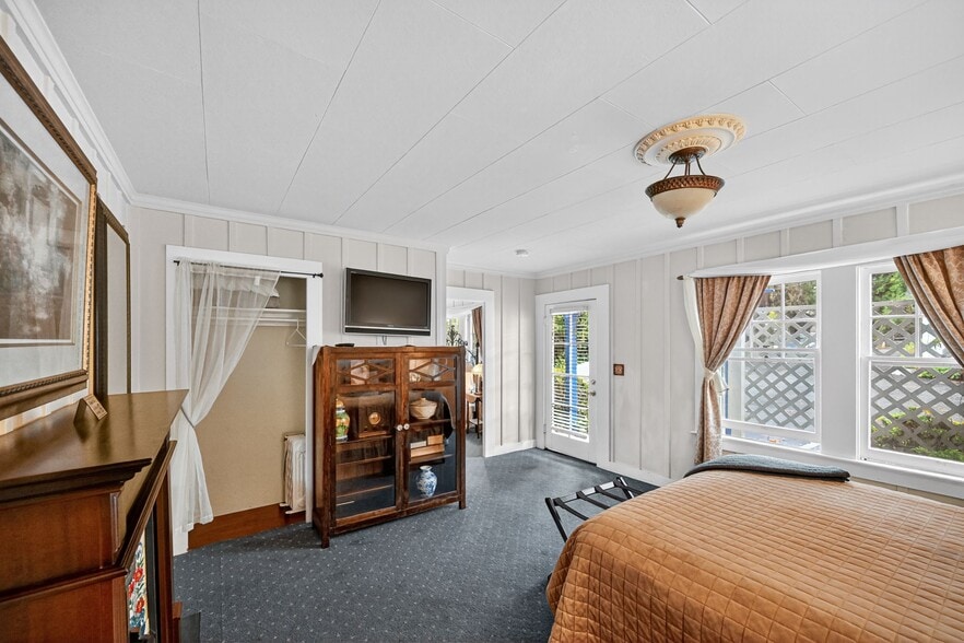 More Photos Of 620 El Salto Dr, Capitola Hospitality For Sale