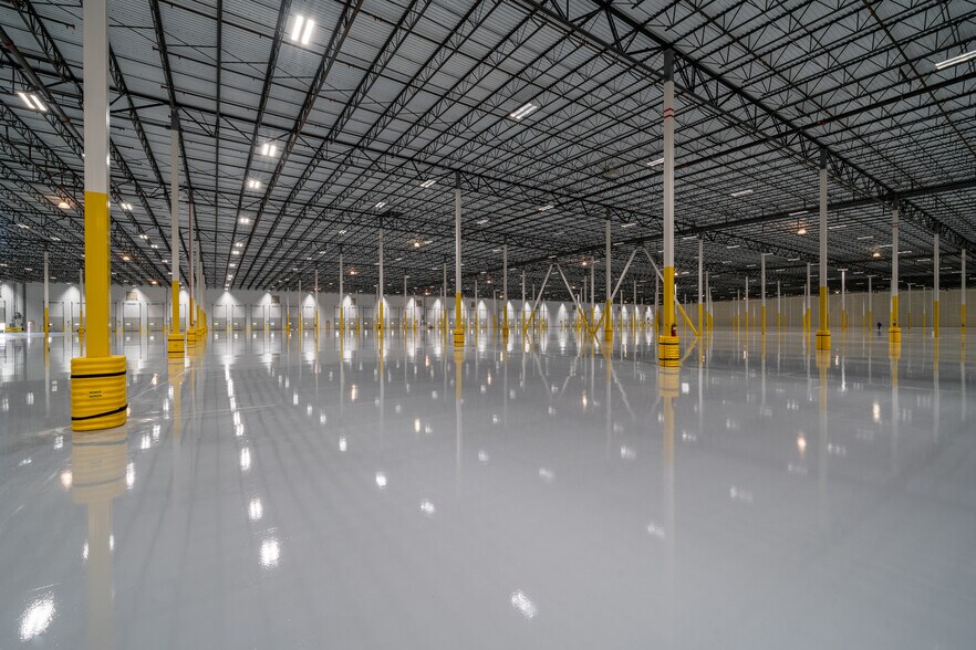 More Photos Of 245 Couchville Industrial Blvd, Mount Juliet Distribution For Lease