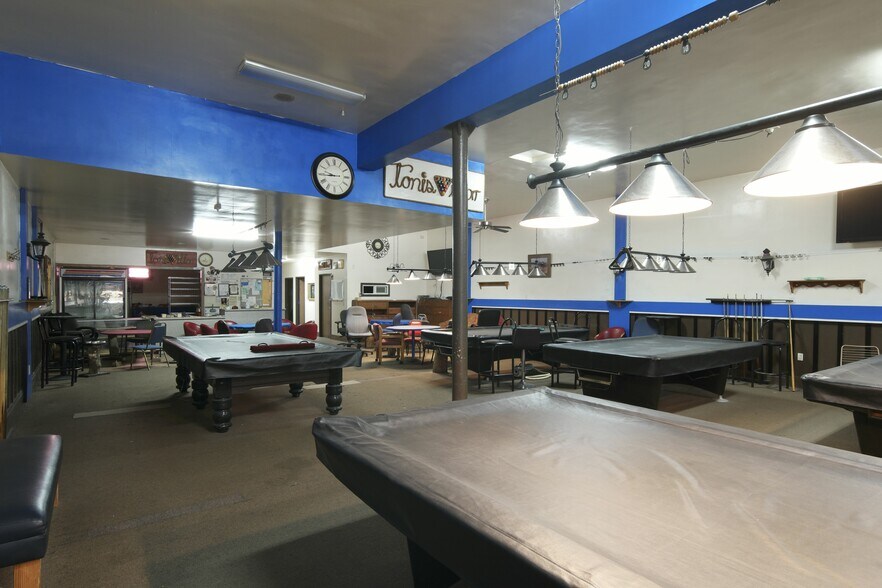 More Photos Of 111 E 5th St, Oxnard Storefront For Sale