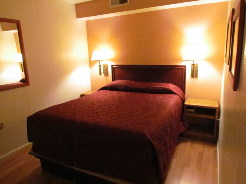 More Photos Of 2105 E Platte Ave, Colorado Springs Hotel For Sale