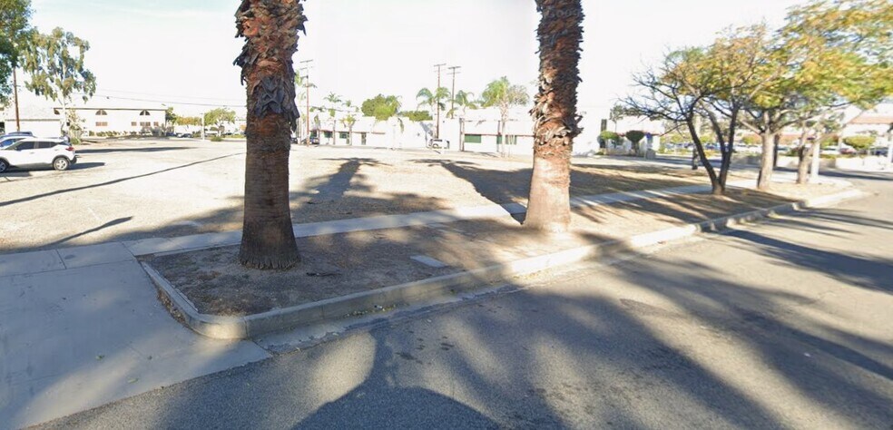 More Photos Of 901, 917, 919 Main St, Corona Land For Lease