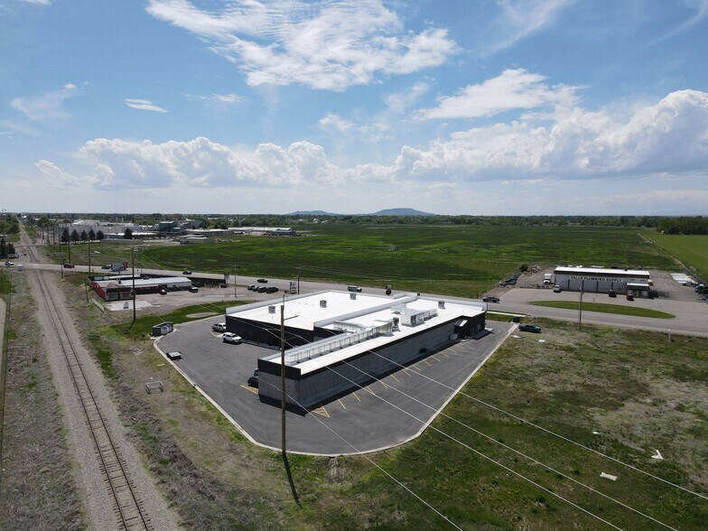 More Photos Of 870 N 2nd E, Rexburg General Retail For Lease