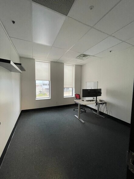 More Photos Of 223 NE Loop 820, Hurst Medical For Sale