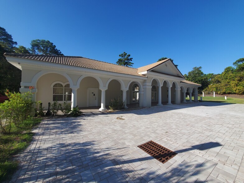 More Photos Of 3375 W County Highway 30A, Santa Rosa Beach Restaurant For Lease