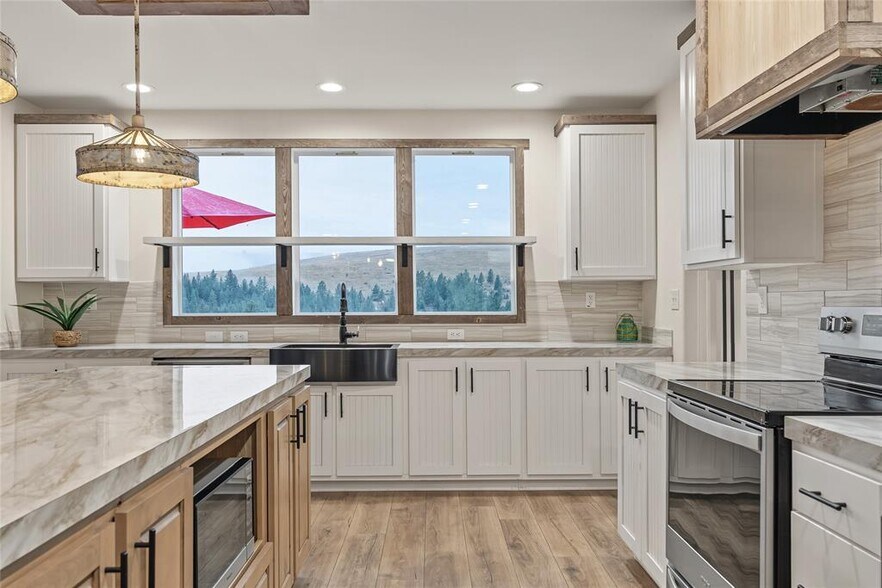 More Photos Of 7000 Browns Meadow Rd, Niarada Multifamily For Sale