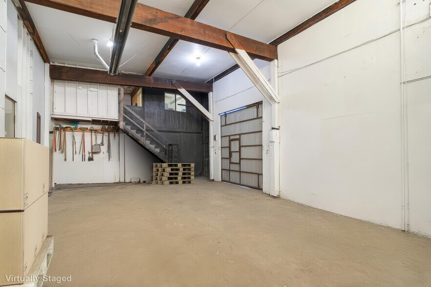 More Photos Of 2150 Cross St, Eugene Service For Lease