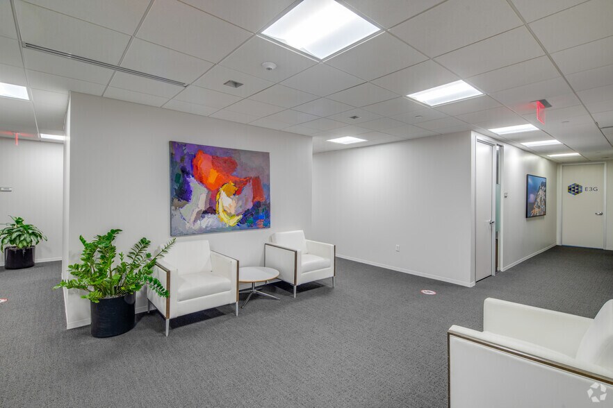 More Photos Of 2101 L St NW, Washington Office For Lease