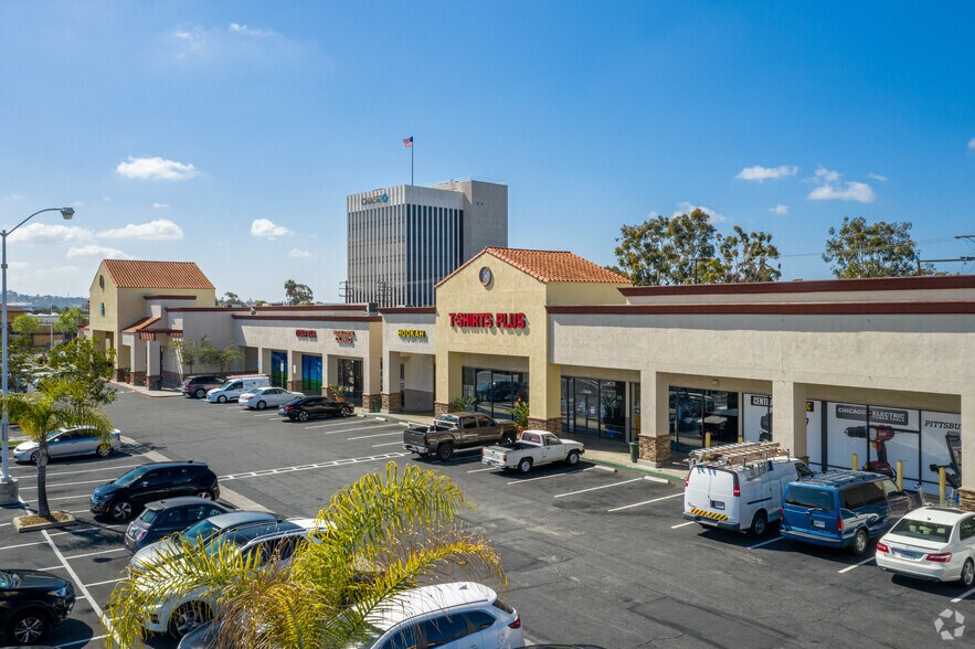 More Photos Of 23815-23831 El Toro Rd, Lake Forest Storefront For Lease