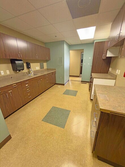 More Photos Of 209 N Maysville St, Mount Sterling Medical For Lease