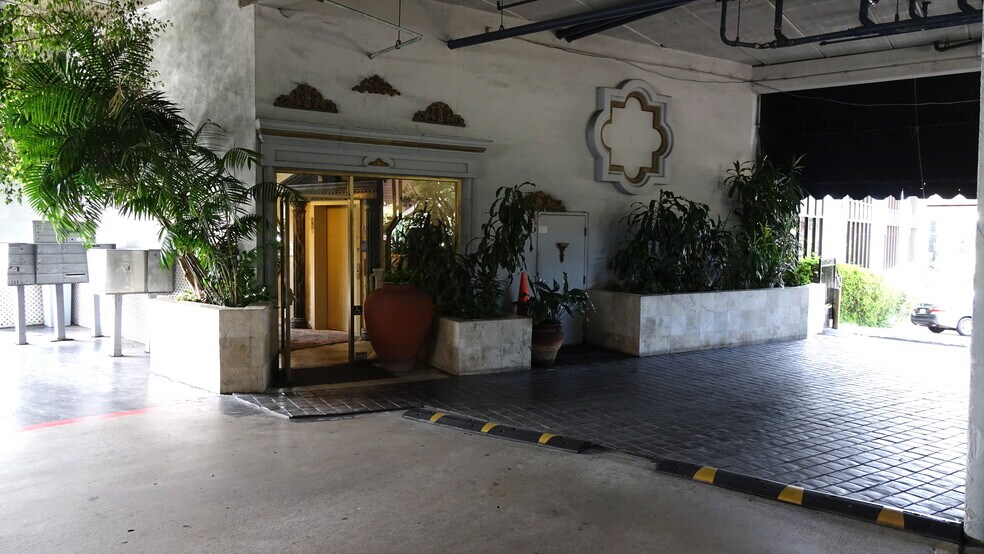 More Photos Of 2801 Camino del Rio S, San Diego Office For Lease