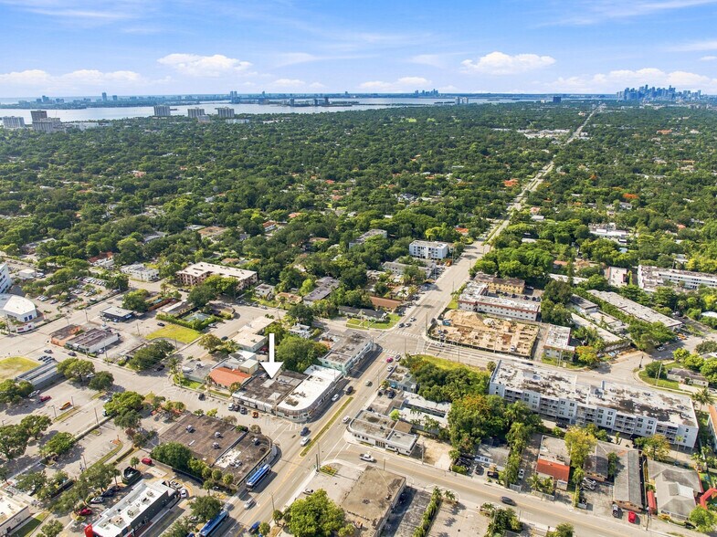 More Photos Of 610-618 NE 124th St, North Miami Office For Sale
