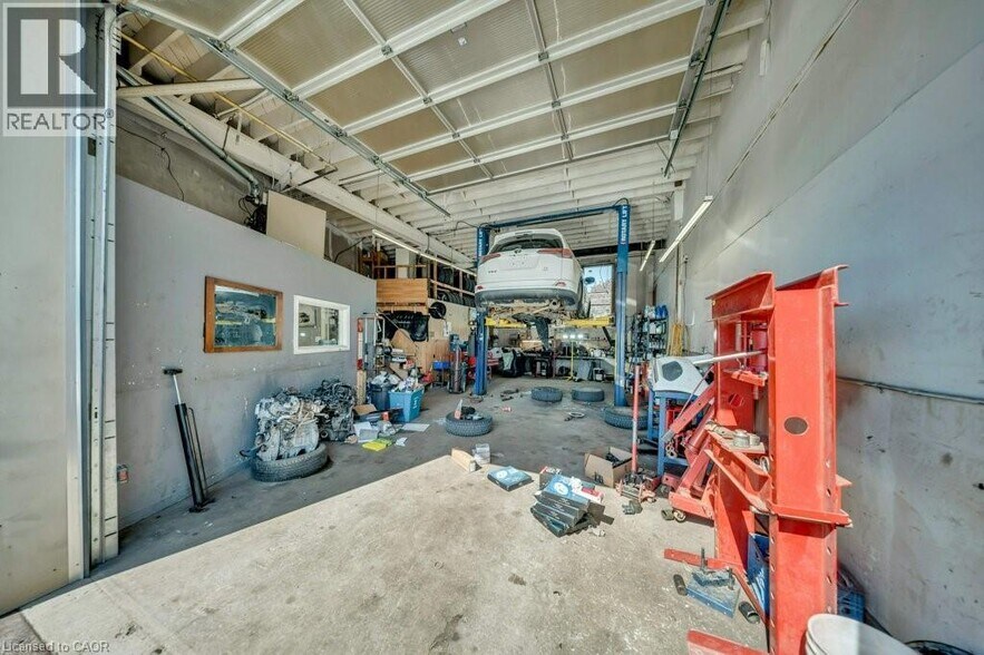 More Photos Of 178 Louisa St, Kitchener Auto Dealership For Sale
