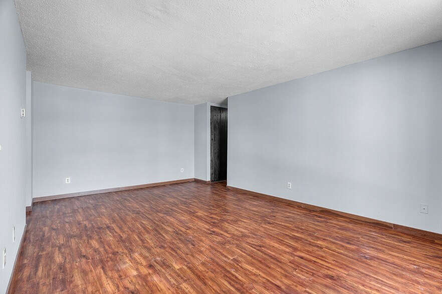 More Photos Of 7734-7748 Silver Lake Rd, Mounds View Apartments For Sale