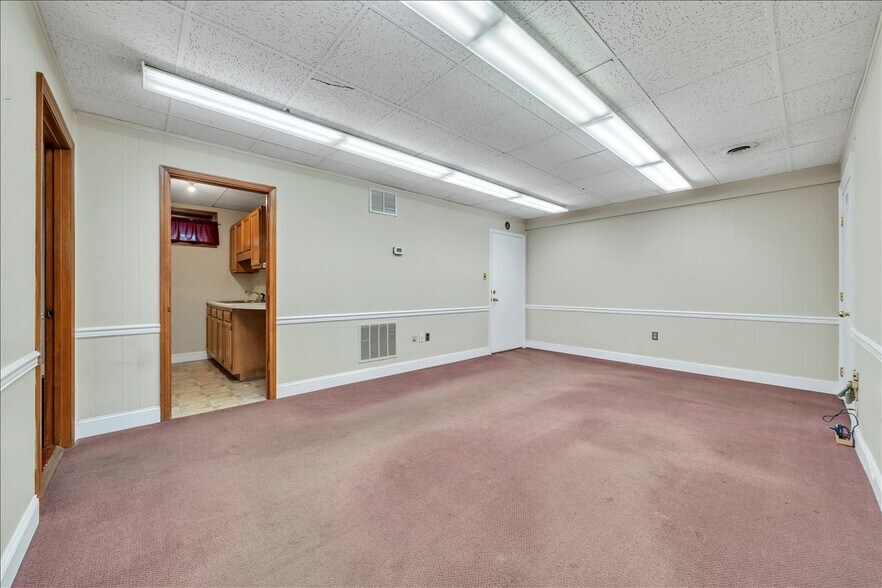 More Photos Of 356-358 Campbell Ave NW, Roanoke Office For Sale