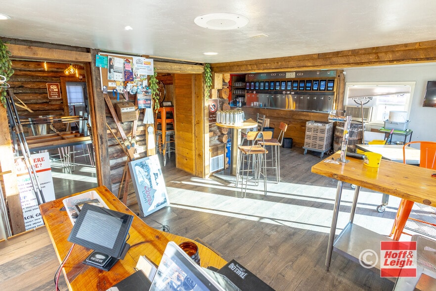 More Photos Of 252 Front St, Monument Freestanding For Sale