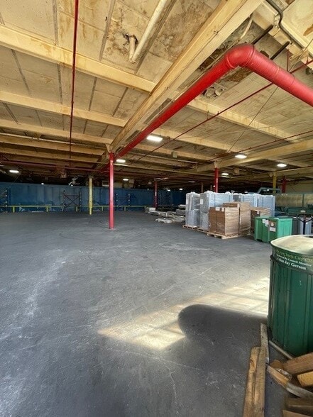 More Photos Of 2215 Union Blvd, Bay Shore Manufacturing For Sale