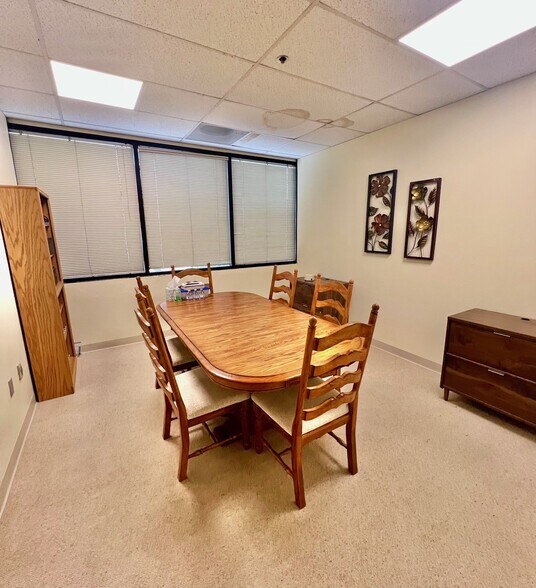 More Photos Of 385 Gentry Way, Reno Office For Sale