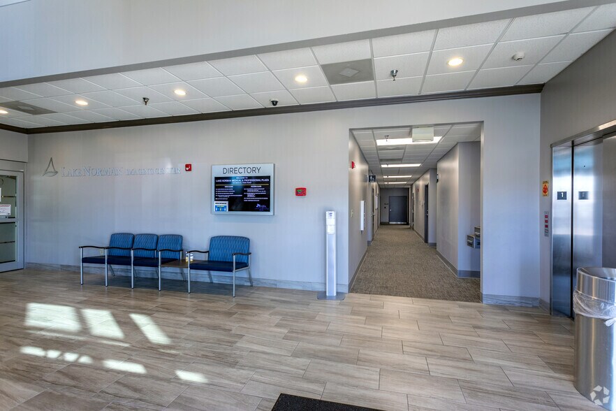 More Photos Of 146 Medical Park Rd, Mooresville Medical For Lease