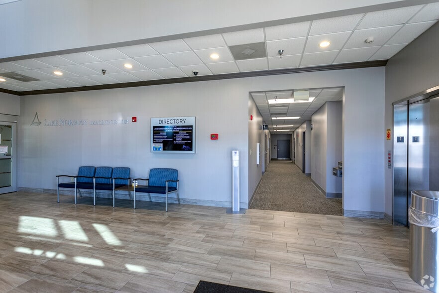 More Photos Of 146 Medical Park Rd, Mooresville Unknown For Lease
