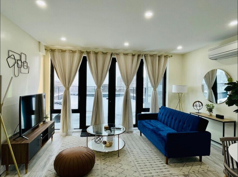 More Photos Of 5222 Roosevelt Ave, Woodside Apartments For Lease