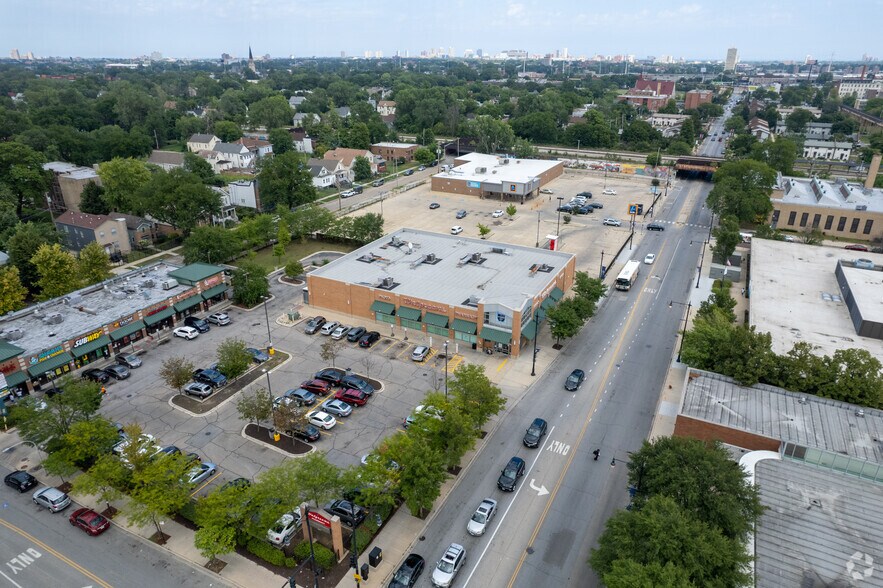 More Photos Of 650 W 63rd St, Chicago Drugstore For Lease