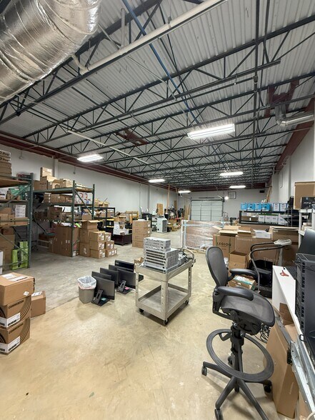 More Photos Of 6683 Reese Rd, Memphis Showroom For Sale