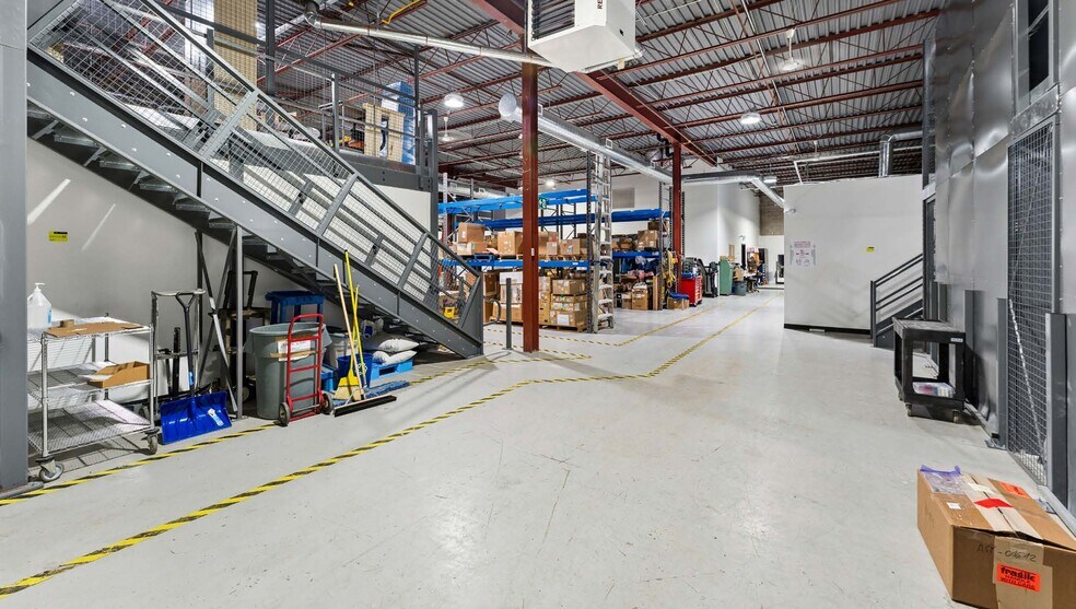 More Photos Of 7305 Rapistan Ct, Mississauga Warehouse For Sale