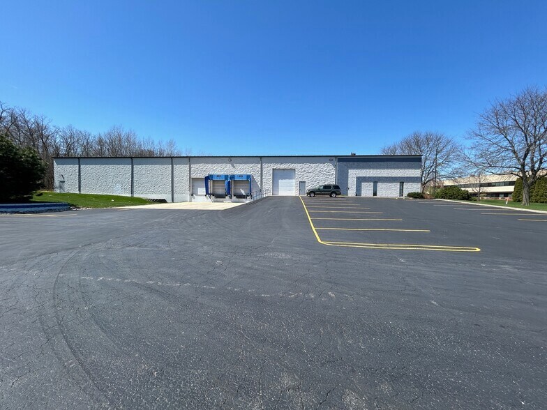 More Photos Of 355 W Boden St, Milwaukee Warehouse For Sale