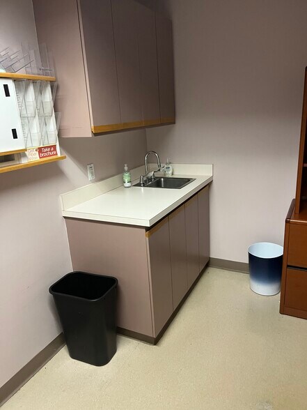 More Photos Of 3 Woodland Rd, Stoneham Medical For Sale