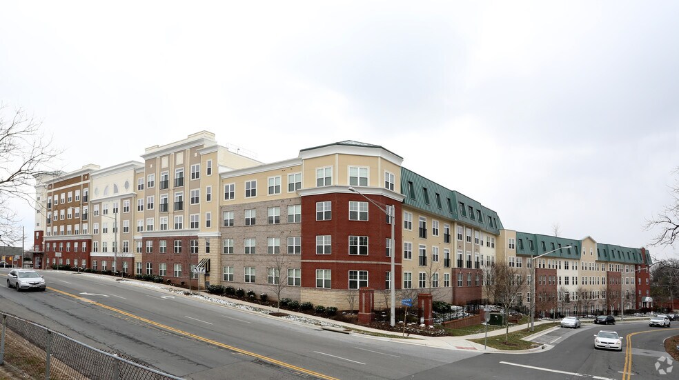 More Photos Of 6870 Richmond Hwy, Alexandria Apartments For Lease