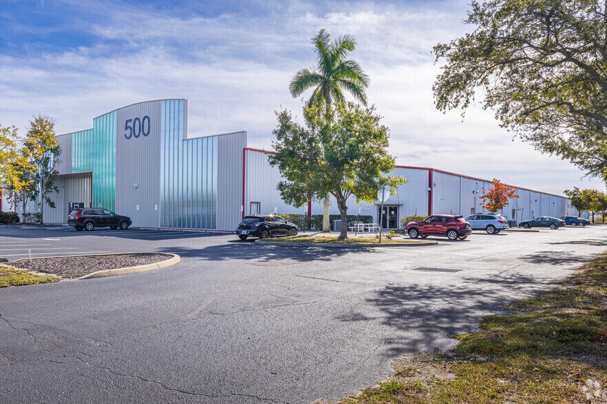 More Photos Of 600 Tallevast Rd, Sarasota Light Manufacturing For Lease