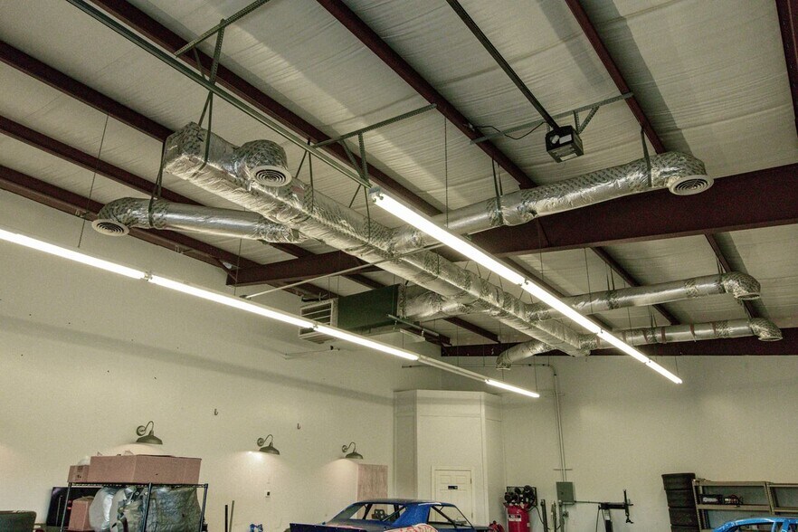 More Photos Of 3846 George II Hwy, Southport Warehouse For Lease