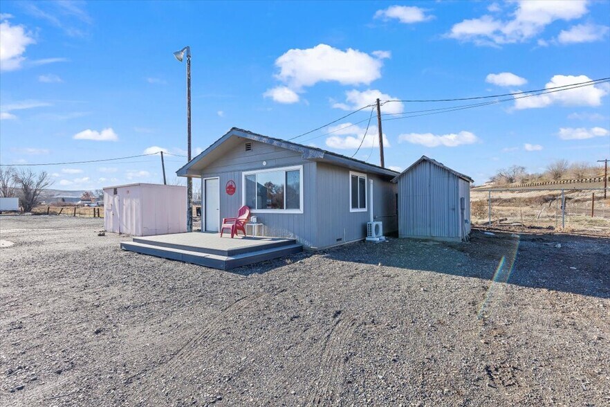 More Photos Of 10906 Hackett Rd, Yakima Industrial For Sale