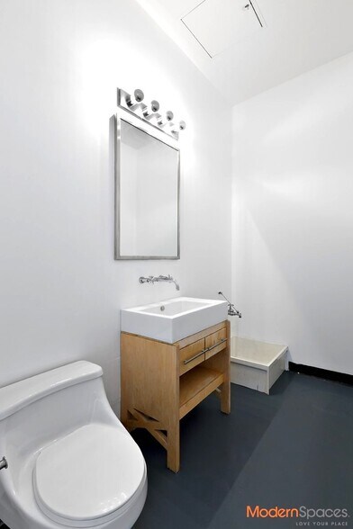 More Photos Of 2728 Thomson Ave, Long Island City Apartments For Sale