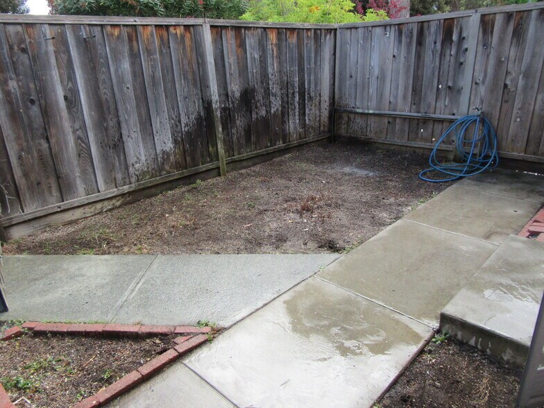 More Photos Of 310 Gladys Ave, Mountain View Apartments For Sale