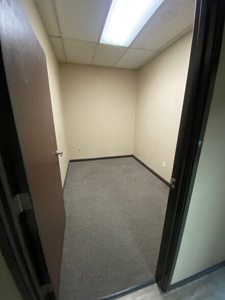 More Photos Of 2701 E Hammer Ln, Stockton Medical For Lease