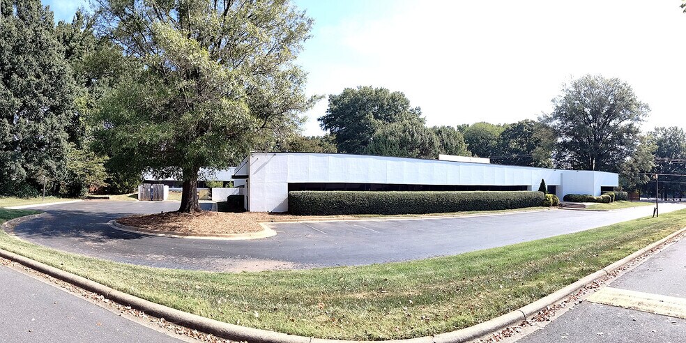 More Photos Of 421 Minuet Ln, Charlotte Office For Lease