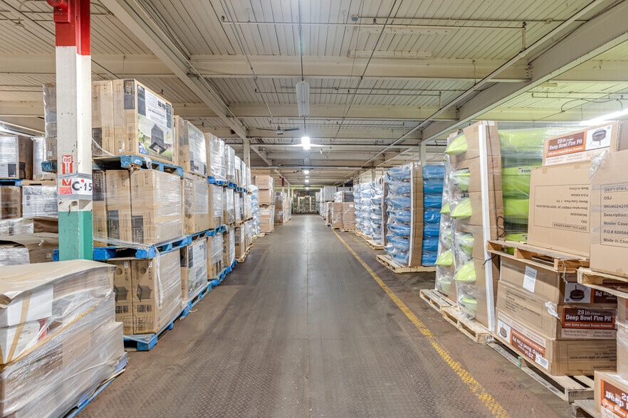 More Photos Of 340 Waterman Ave, Smithfield Warehouse For Lease