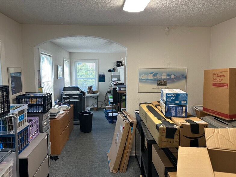 More Photos Of 1931 Dellwood Dr, Tallahassee Office For Sale