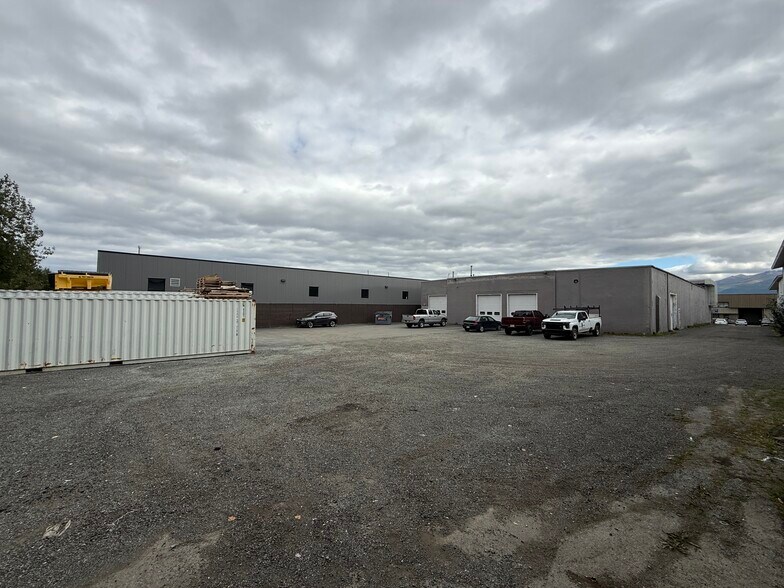 More Photos Of 4660 Gambell St, Anchorage Warehouse For Sale