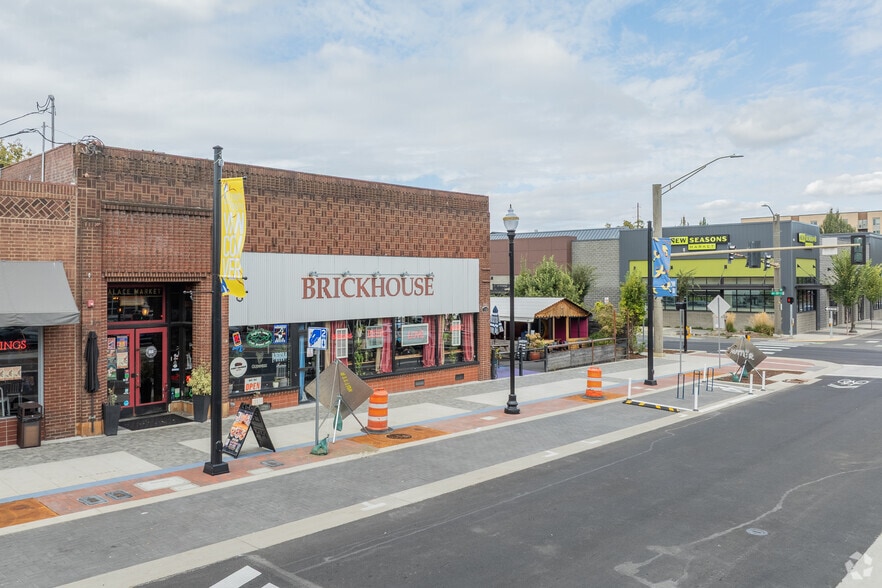 More Photos Of 1400 Main St, Vancouver Storefront For Sale